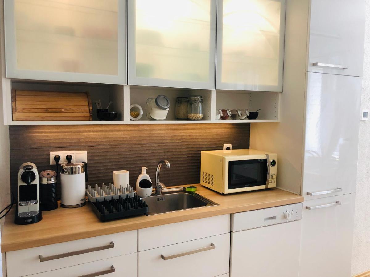 Dobrobeat Apartment Bratislava Bagian luar foto
